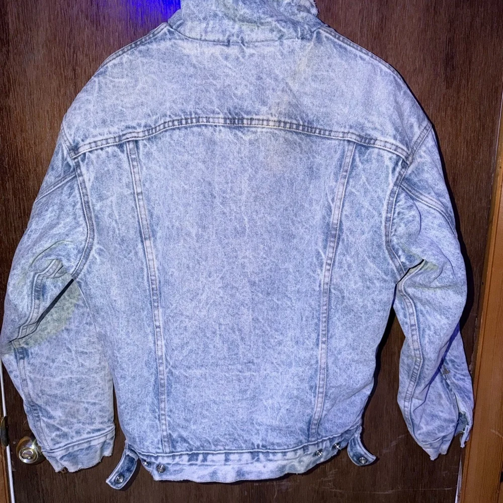 Vintage Levi’s Acid Wash Denim Sherpa Lined Trucker Jacket